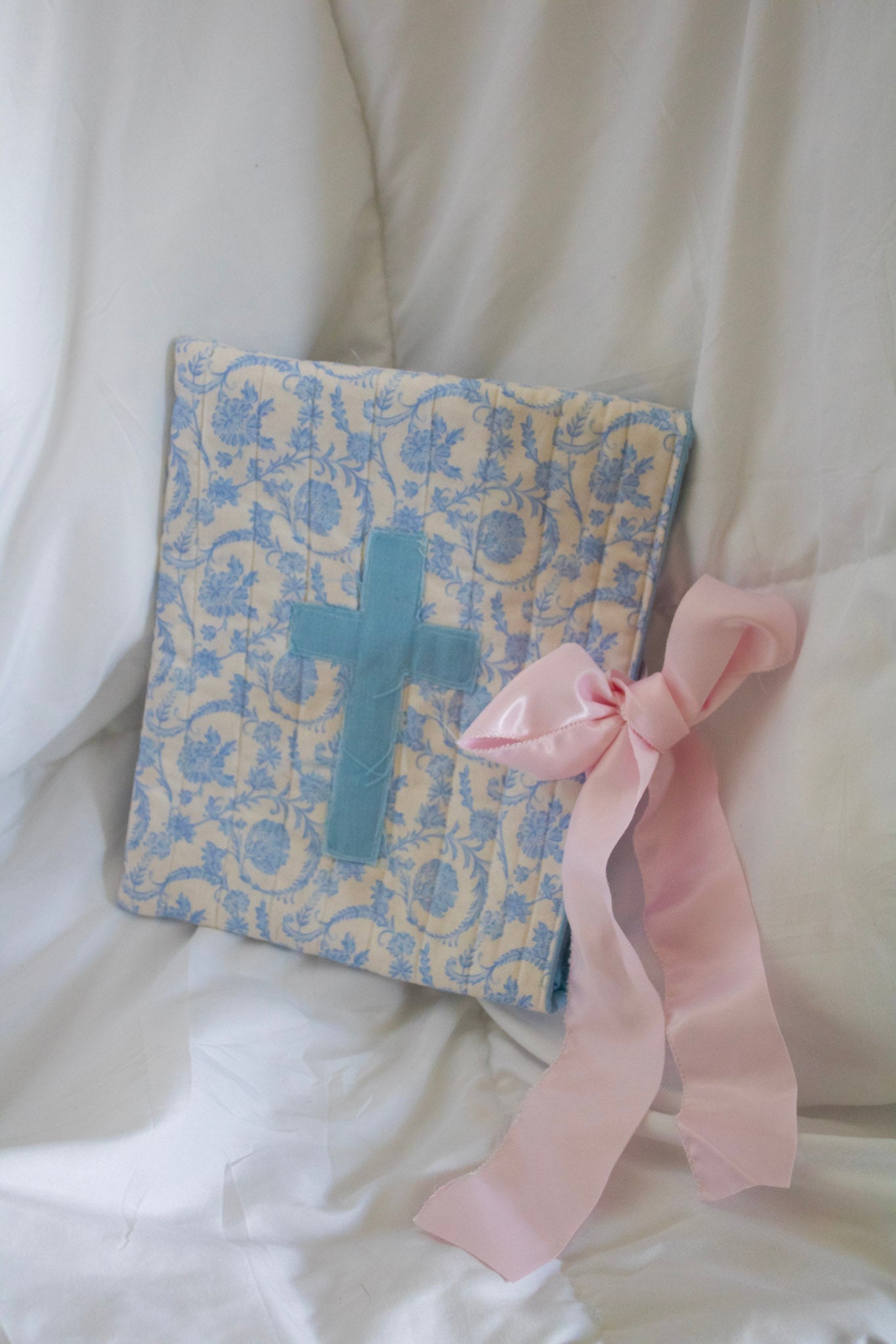 Jesus Saves Bible Cover & Pouch Set